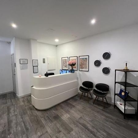 Hostal Rias Bajas Madrid Exterior foto