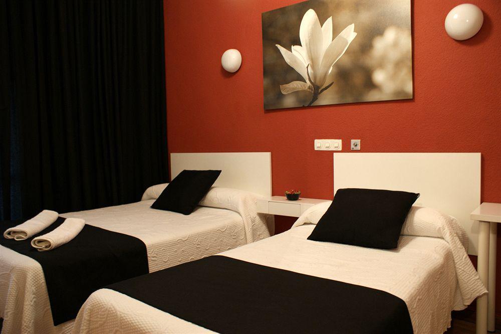 Hostal Rias Bajas Madrid Exterior foto
